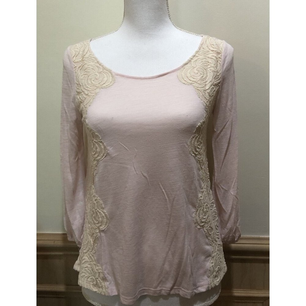 American Eagle Outfitters ~ Pink Top With Lace On Sides ~ Size Small